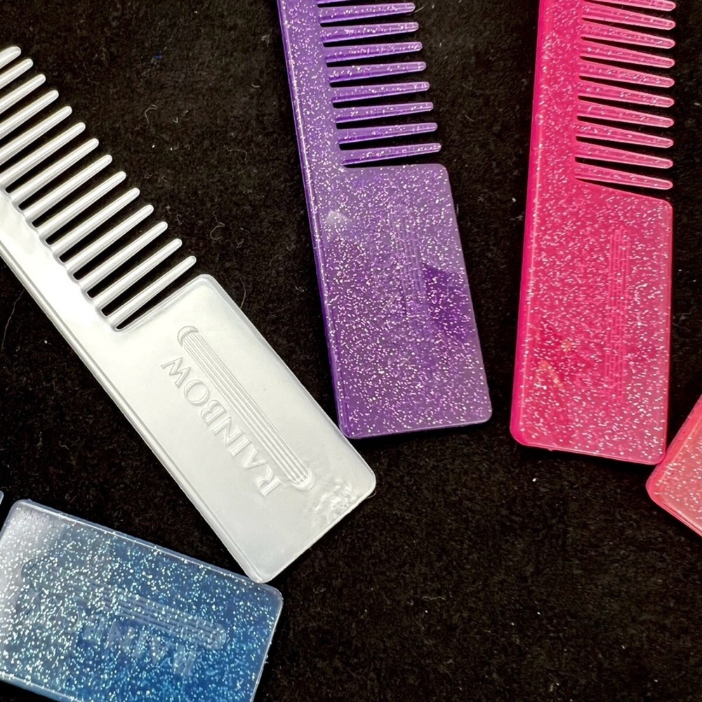 MGA Rainbow High Doll Accessory Lot Of 13 Rainbow Multicolor Glitter Combs - Picture 8 of 10